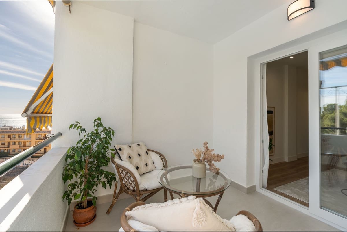 Apartamento de 2 habitaciones en Carvajal en venta - 359.000 € (Ref: 9520526)