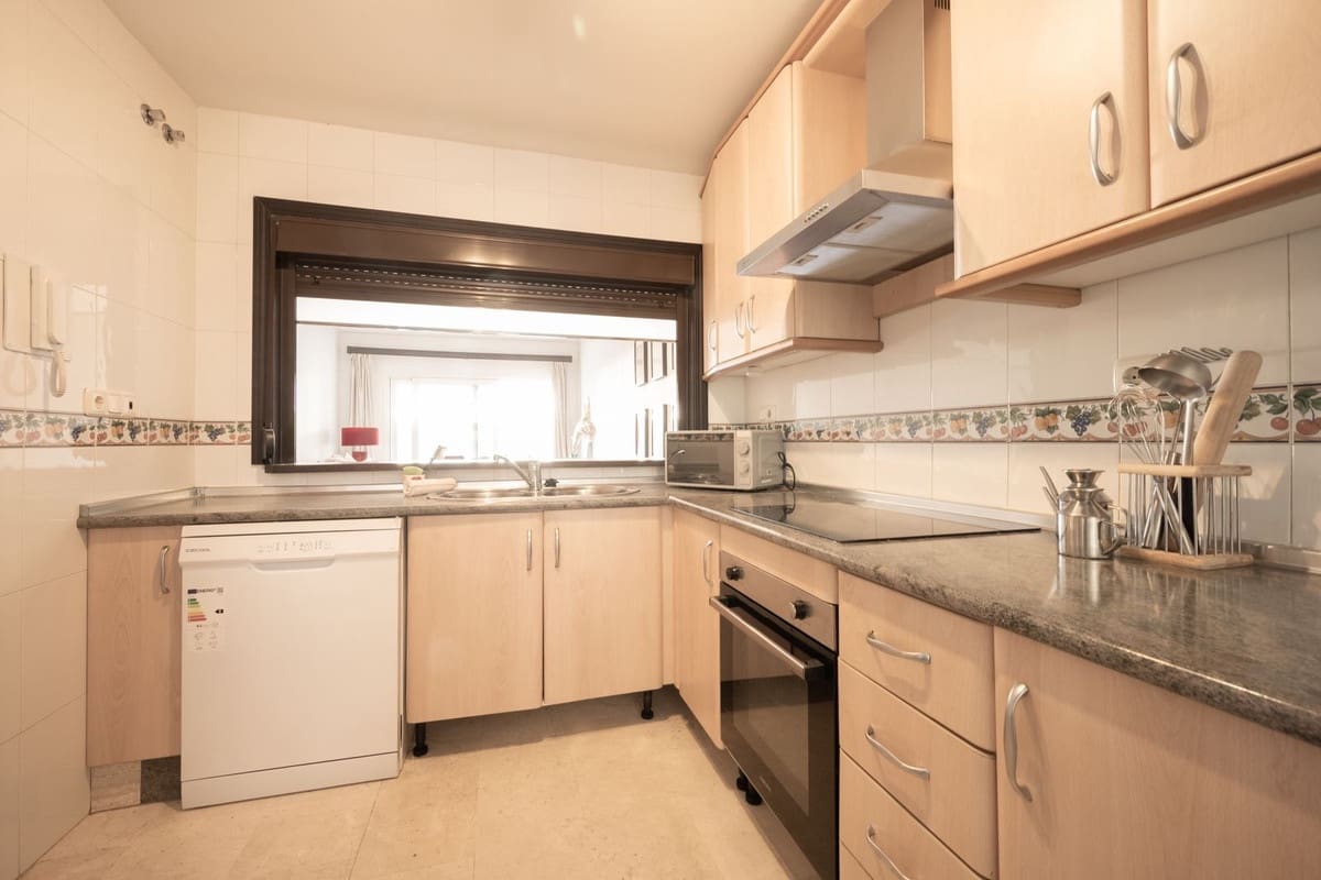 Apartamento de 2 habitaciones en Marbella en venta - 385.000 € (Ref: 9525879)