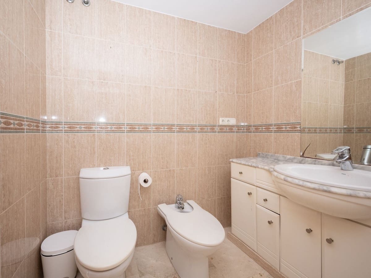 Apartamento de 2 habitaciones en Marbella en venta - 385.000 € (Ref: 9525879)