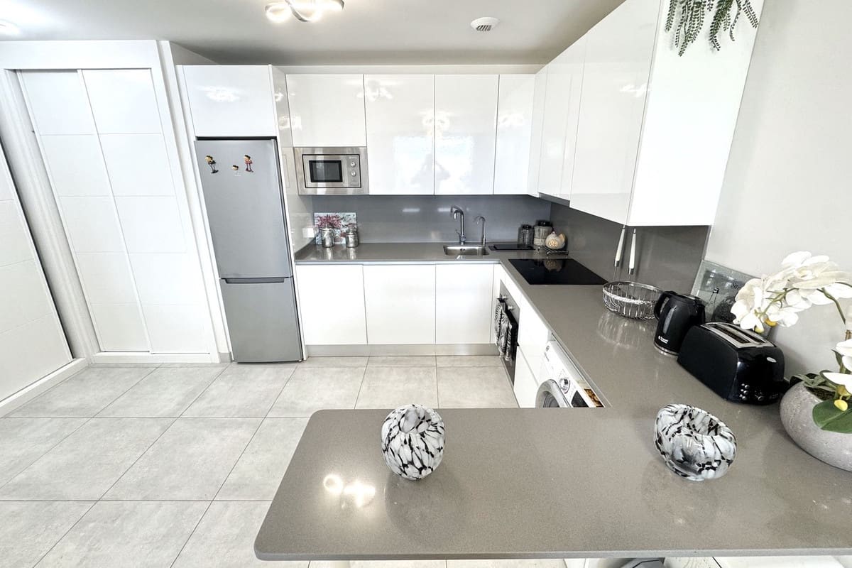 3 makuuhuone Huoneisto myytävänä paikassa La Cala de Mijas - 499 000 € (Ref: 9525883)