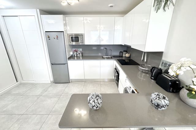 3 makuuhuone Huoneisto myytävänä paikassa La Cala de Mijas, Mijas - 499 000 € (Ref: 9525883)