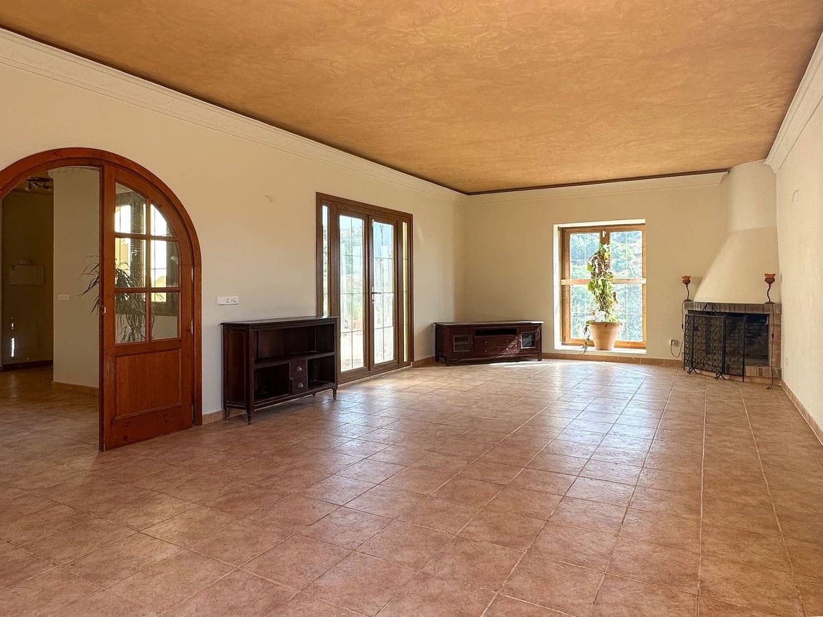 Chalet de 4 habitaciones en Mijas en venta con piscina - 575.000 € (Ref: 9525884)