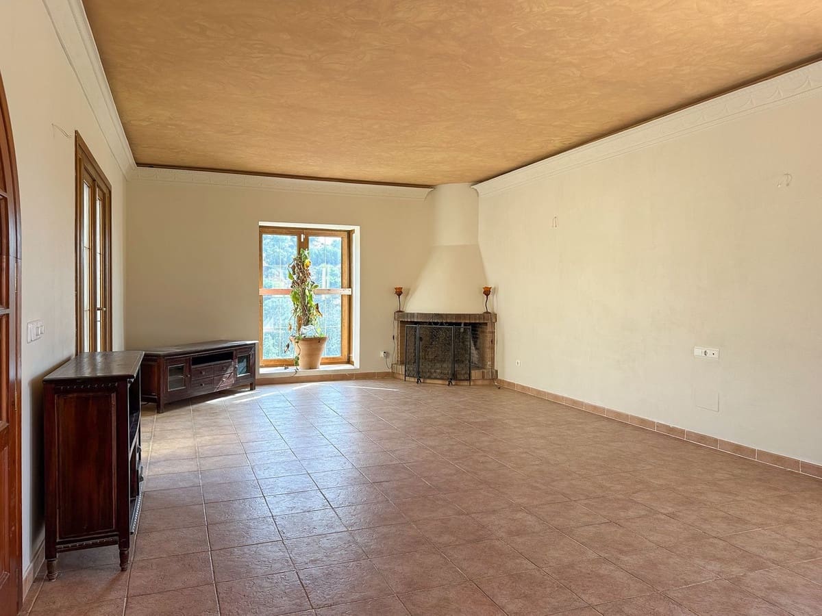 Chalet de 4 habitaciones en Mijas en venta con piscina - 575.000 € (Ref: 9525884)