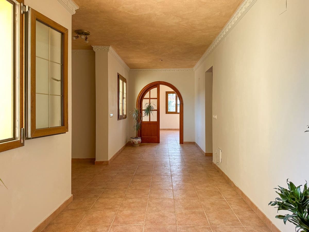 Chalet de 4 habitaciones en Mijas en venta con piscina - 575.000 € (Ref: 9525884)