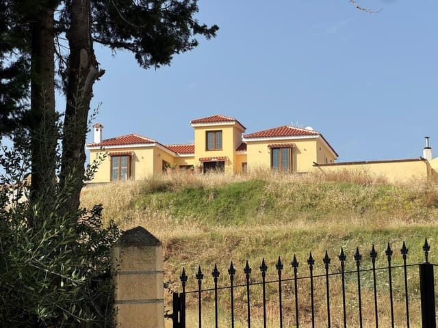 Chalet de 4 habitaciones en Mijas pueblo, Mijas en venta con piscina - 575.000 € (Ref: 9525884)