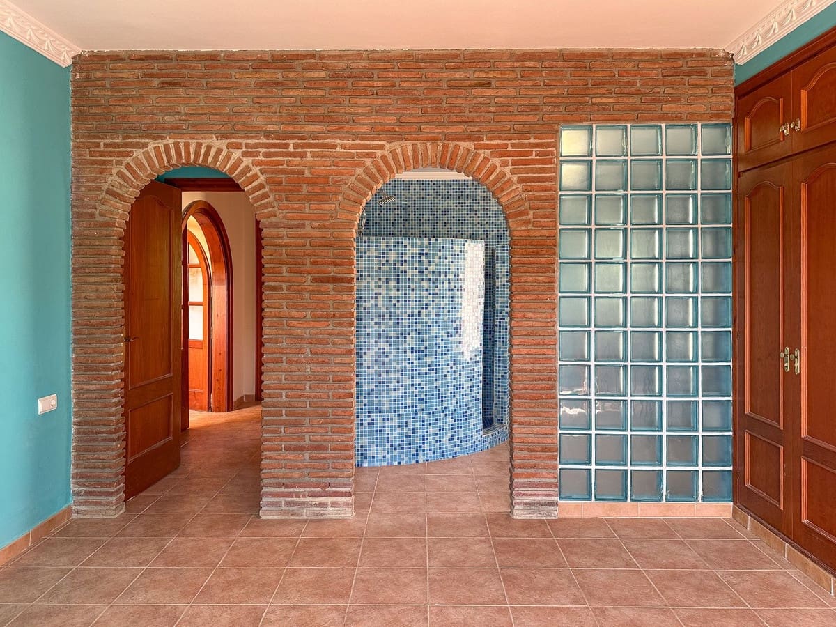 Chalet de 4 habitaciones en Mijas en venta con piscina - 575.000 € (Ref: 9525884)