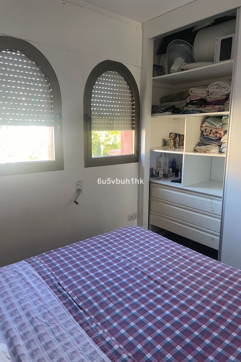 4 quarto Casa em Banda para venda em Estepona - 580 000 € (Ref: 9529140)