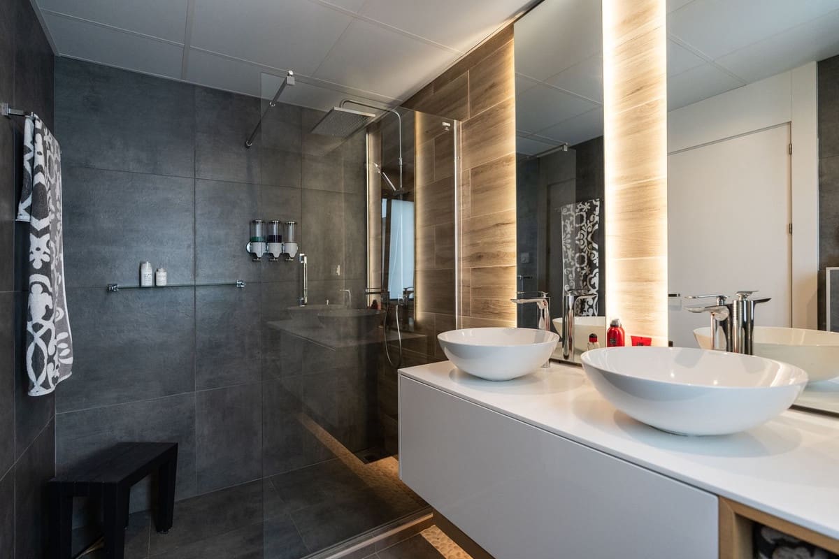 3 bedroom Villa for sale in Cerro del Aguila with pool - € 1,250,000 (Ref: 9529141)