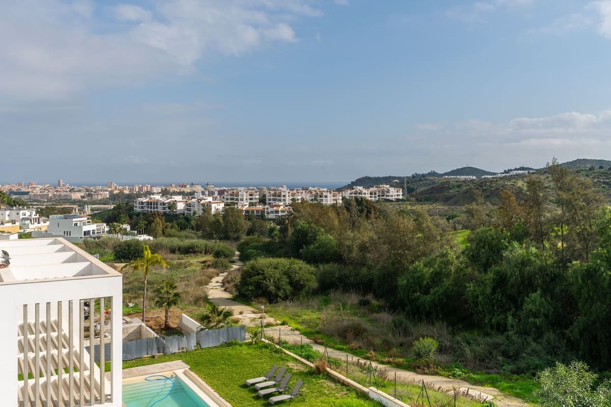 3 bedroom Villa for sale in Cerro del Aguila with pool - € 1,250,000 (Ref: 9529141)