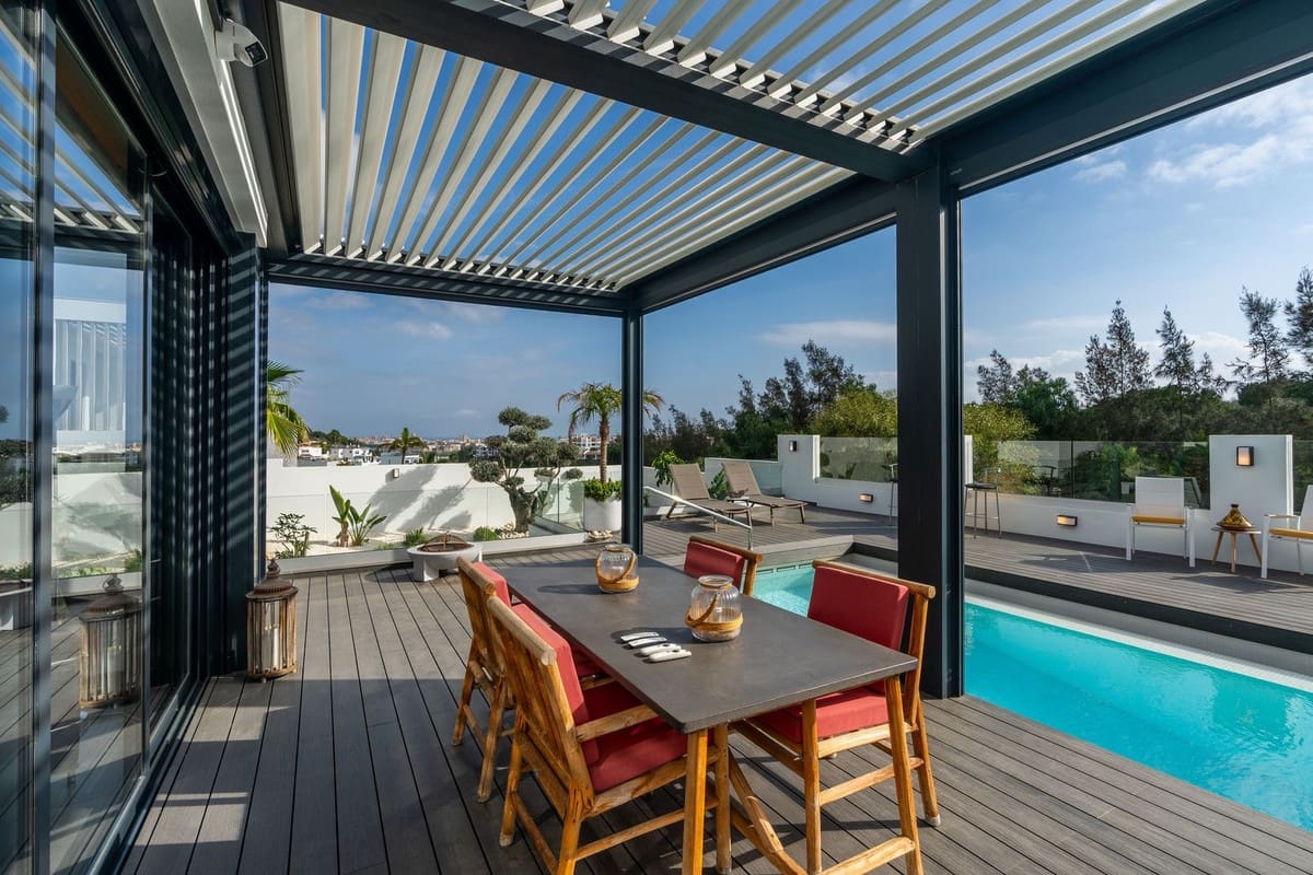 3 bedroom Villa for sale in Cerro del Aguila with pool - € 1,250,000 (Ref: 9529141)