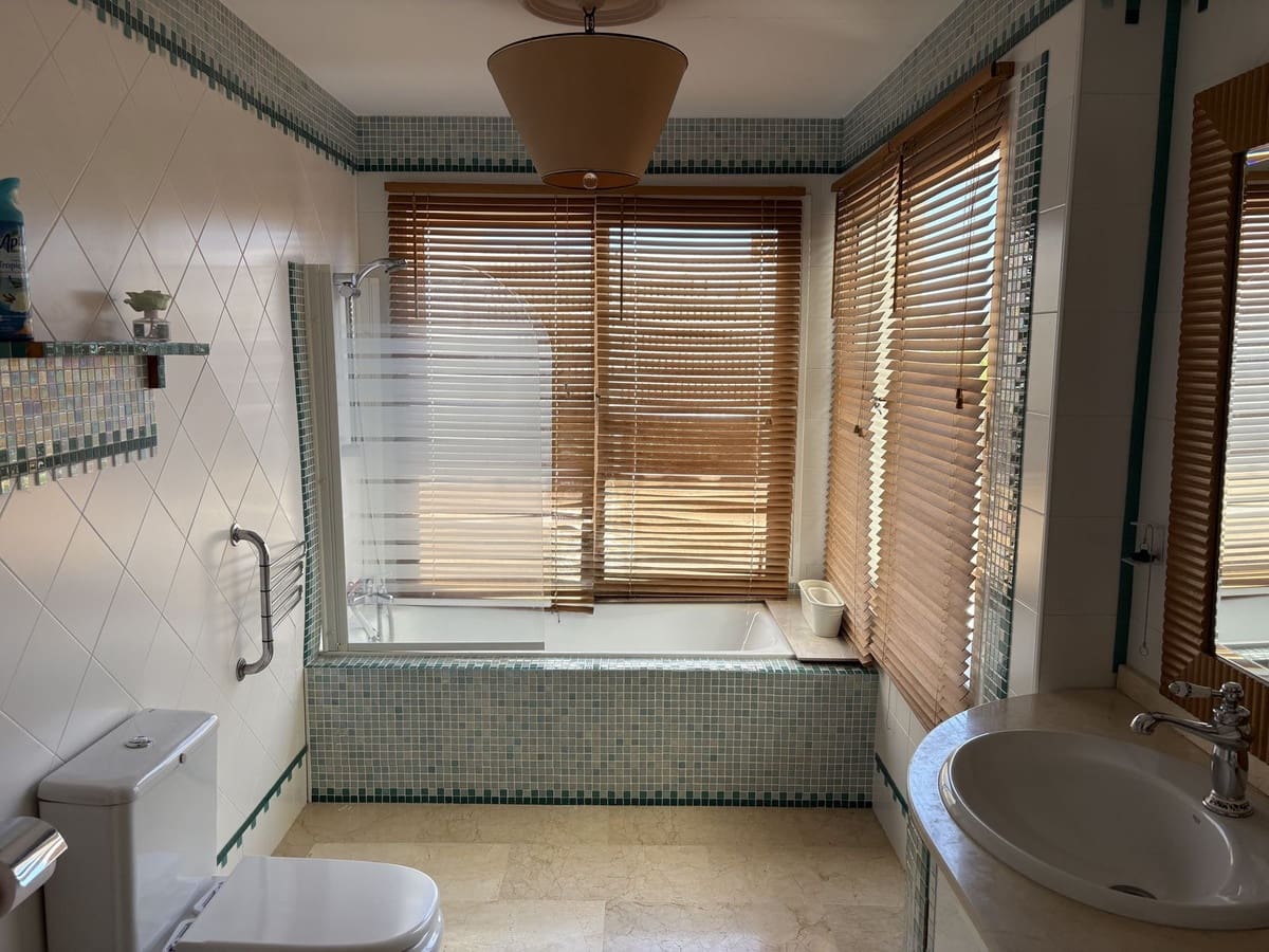 3 soveværelse Byhus til salg i Riviera del Sol - € 549.000 (Ref: 9529144)