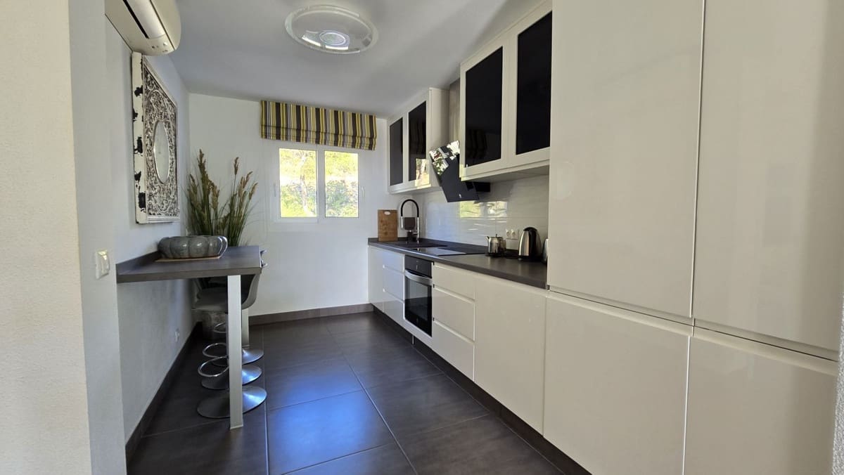 2 slaapkamer Appartement te koop in Miraflores - € 359.000 (Ref: 9529147)