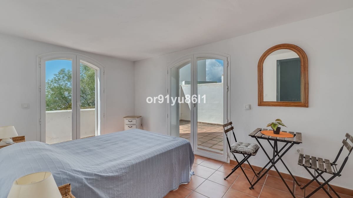 3 sovrum Villa till salu i Benahavis - 1 550 000 € (Ref: 9529148)