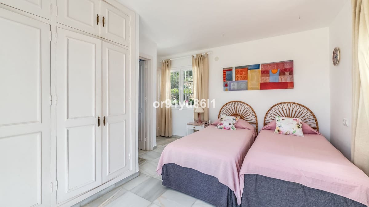 3 sovrum Villa till salu i Benahavis - 1 550 000 € (Ref: 9529148)