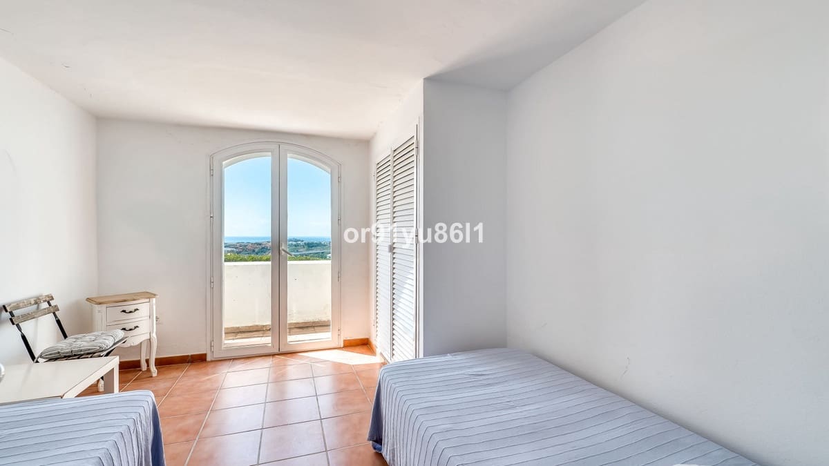 3 sovrum Villa till salu i Benahavis - 1 550 000 € (Ref: 9529148)