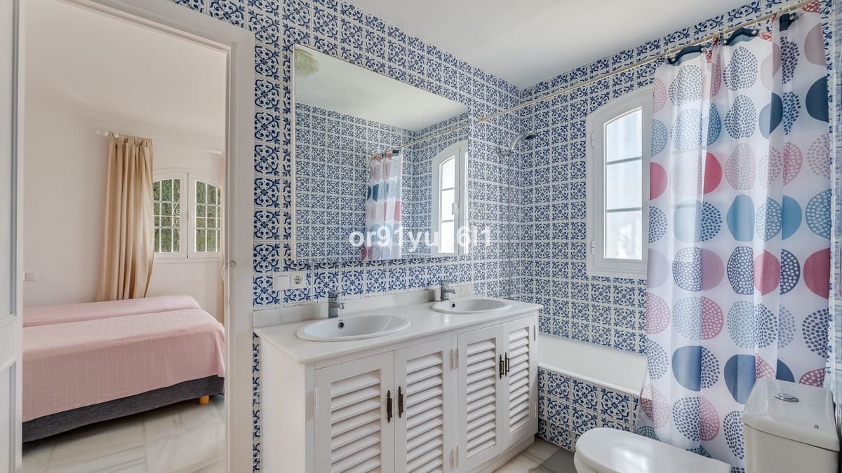 3 sovrum Villa till salu i Benahavis - 1 550 000 € (Ref: 9529148)