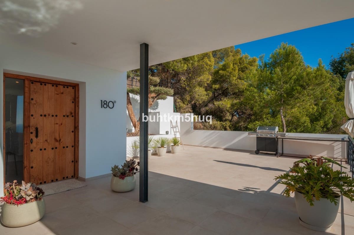 5 makuuhuone Huvila myytävänä paikassa Moraira mukana uima-altaan - 1 995 000 € (Ref: 9529149)