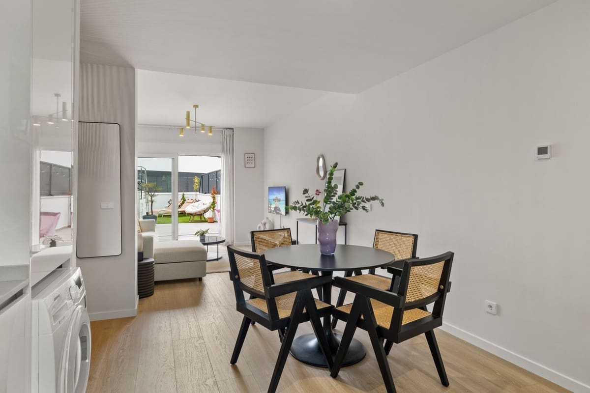 2 quarto Apartamento para venda em Estepona com piscina - 450 000 € (Ref: 9532942)