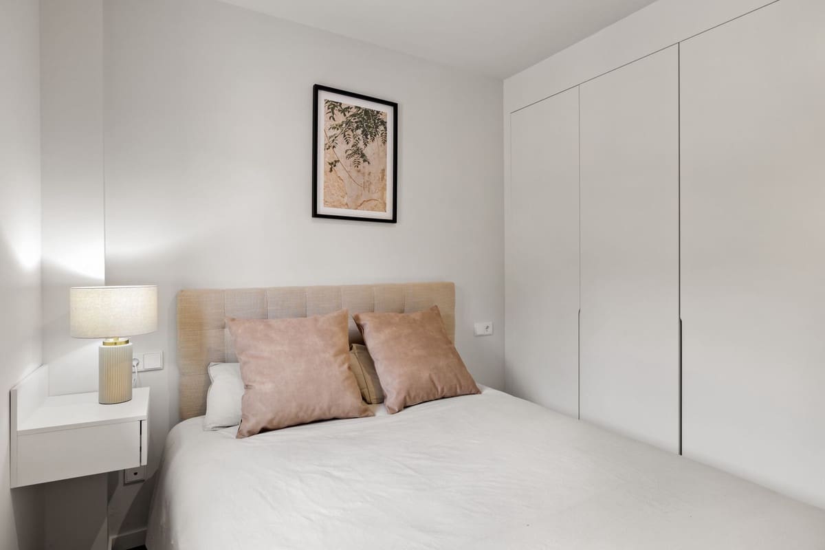 2 quarto Apartamento para venda em Estepona com piscina - 450 000 € (Ref: 9532942)