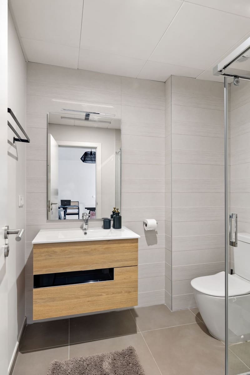 2 quarto Apartamento para venda em Estepona com piscina - 450 000 € (Ref: 9532942)