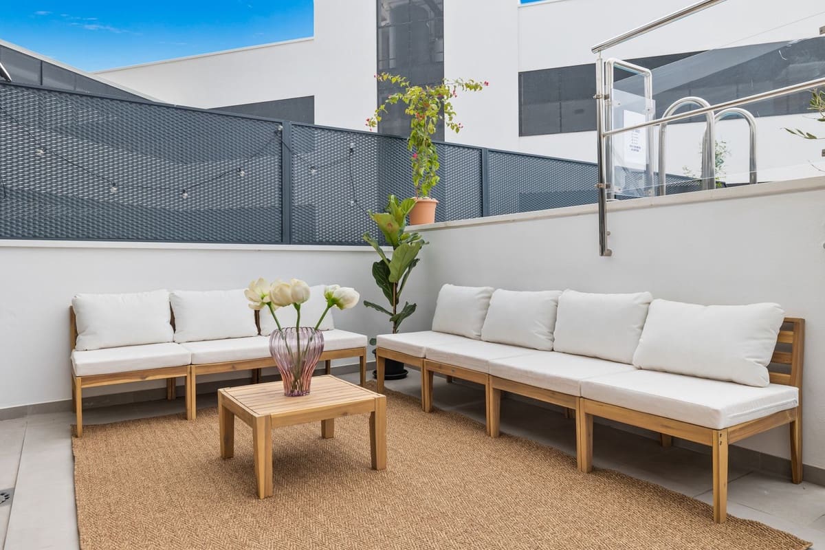 2 quarto Apartamento para venda em Estepona com piscina - 450 000 € (Ref: 9532942)