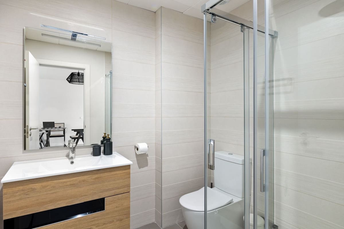 2 quarto Apartamento para venda em Estepona com piscina - 450 000 € (Ref: 9532942)