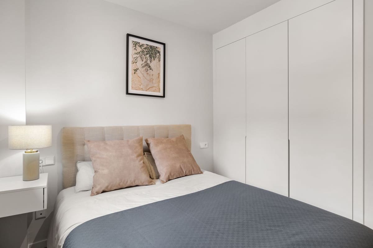 2 quarto Apartamento para venda em Estepona com piscina - 450 000 € (Ref: 9532942)