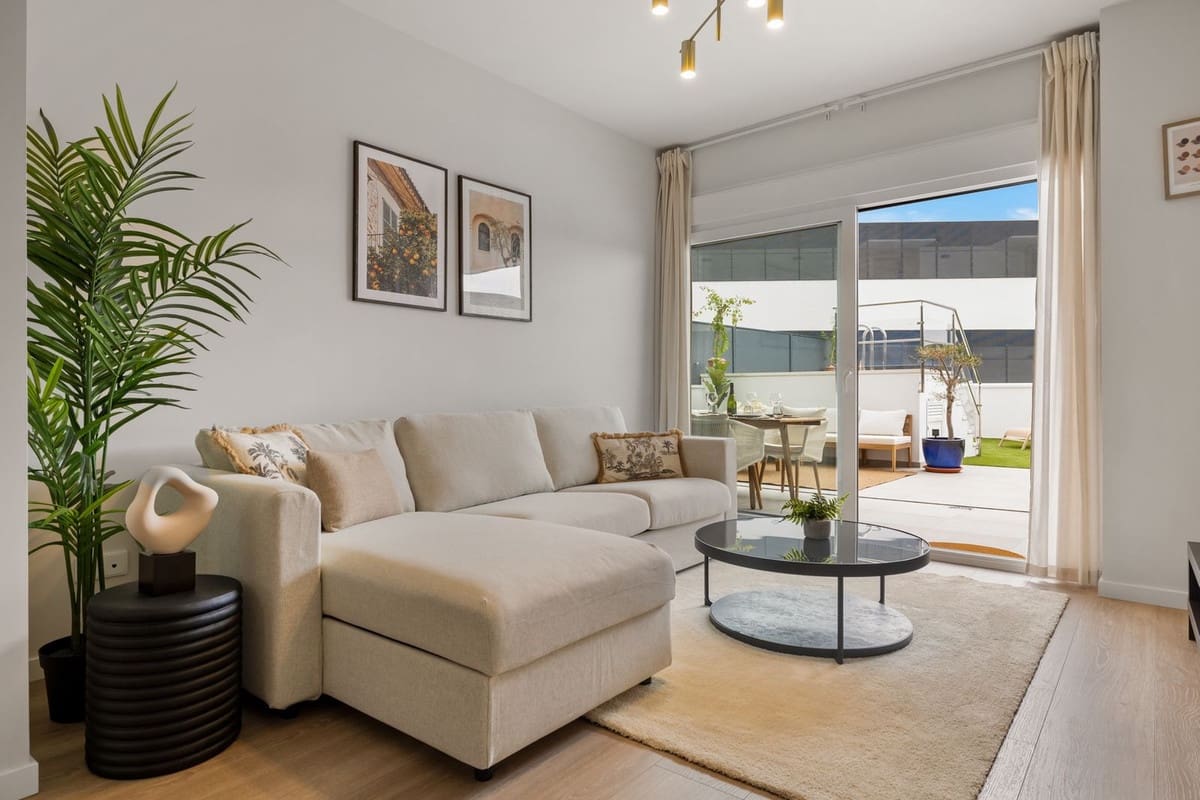 2 quarto Apartamento para venda em Estepona com piscina - 450 000 € (Ref: 9532942)