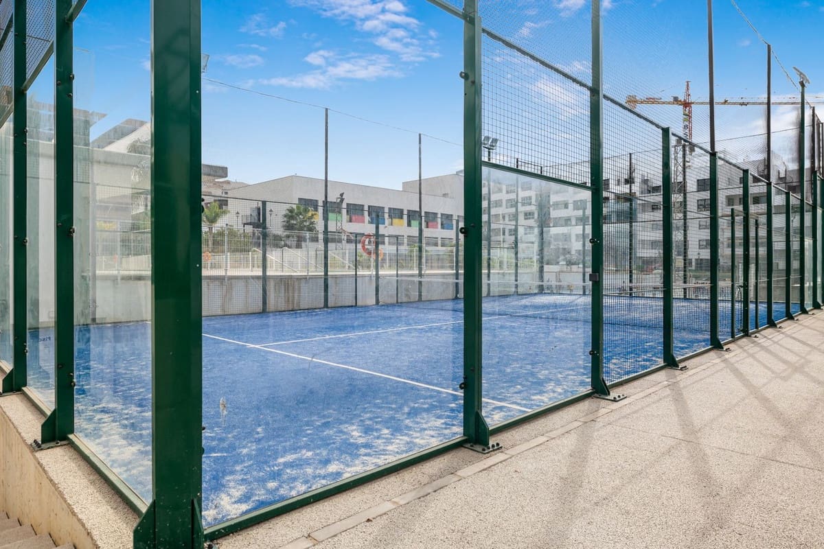 2 quarto Apartamento para venda em Estepona com piscina - 450 000 € (Ref: 9532942)