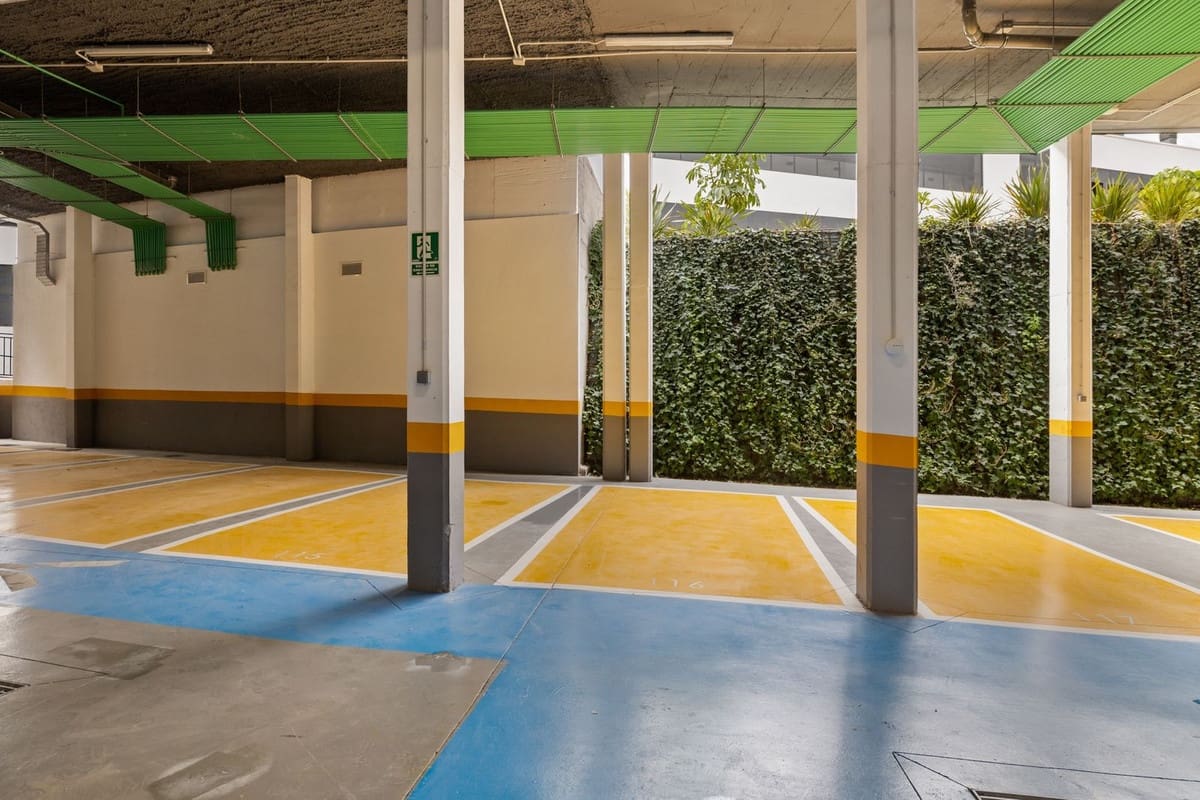 2 quarto Apartamento para venda em Estepona com piscina - 450 000 € (Ref: 9532942)