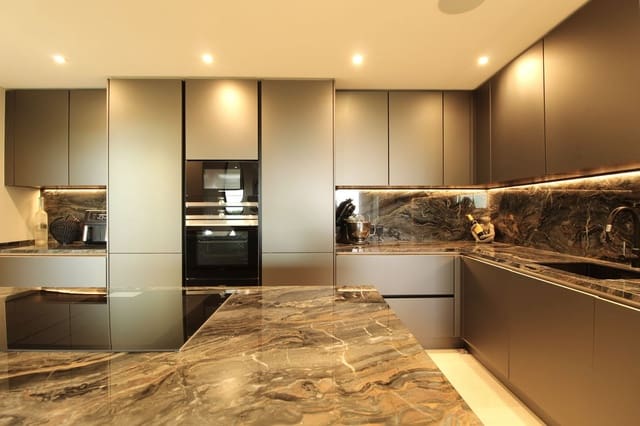 Apartamento de 3 habitaciones en Sierra Blanca, Marbella en venta - 1.485.000 € (Ref: 9532948)