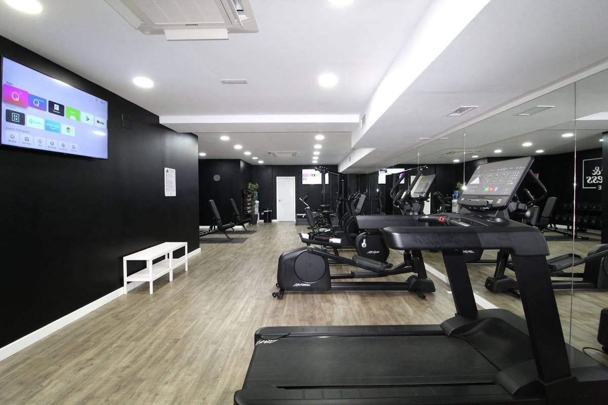 2 bedroom Apartment for sale in El Paraiso - € 310,000 (Ref: 9532949)