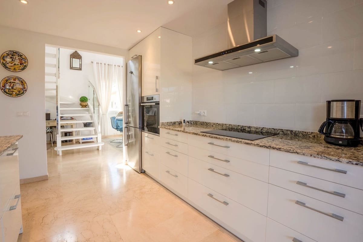 3 soveværelse Penthouse til salg i Marbesa - € 749.990 (Ref: 9532960)