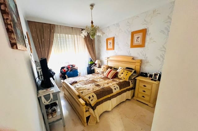 3 bedroom Apartment for sale in Casco Antiguo, Marbella - € 420,000 (Ref: 9532965)