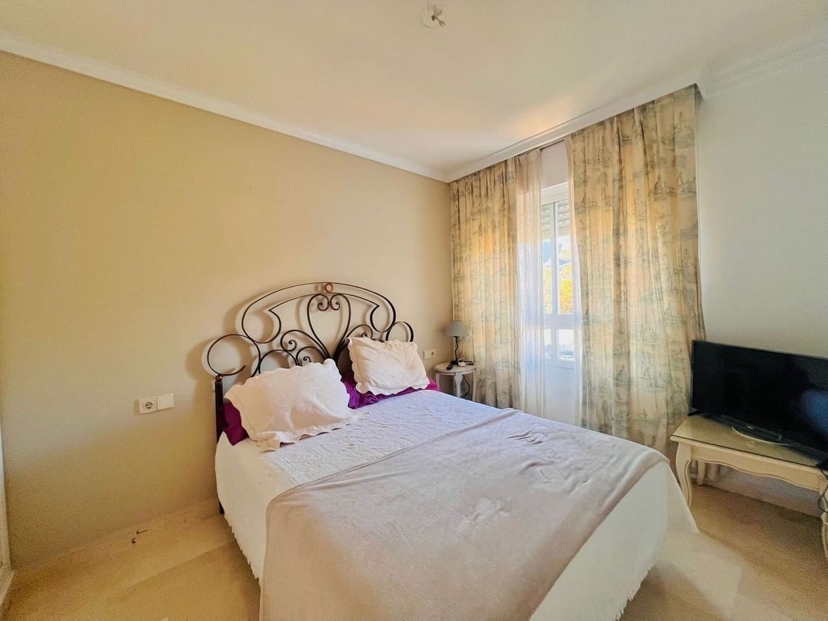 3 bedroom Apartment for sale in Marbella - € 420,000 (Ref: 9532965)