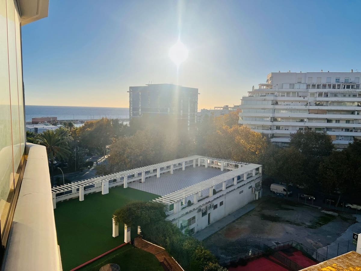 3 bedroom Apartment for sale in Marbella - € 420,000 (Ref: 9532965)