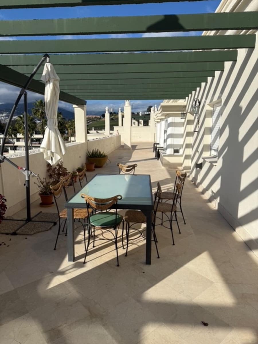 3 soverom Penthouse til salgs i Nueva Andalucia - € 1 185 000 (Ref: 9532966)
