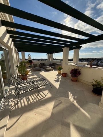 3 soverom Penthouse til salgs i Puerto Banus, Marbella - € 1 185 000 (Ref: 9532966)