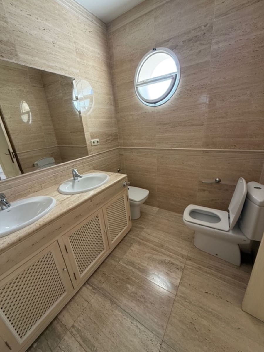 3 soverom Penthouse til salgs i Nueva Andalucia - € 1 185 000 (Ref: 9532966)