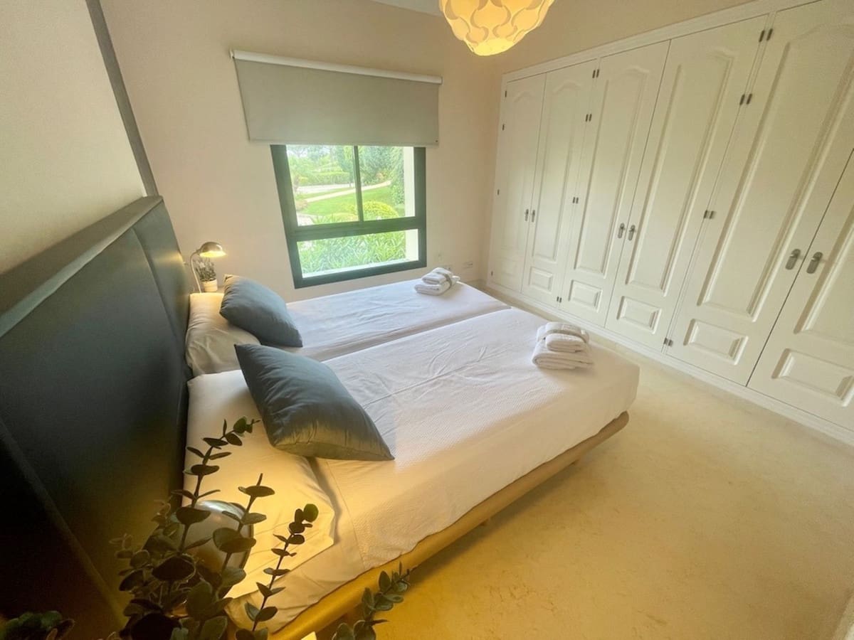 2 sovrum Lägenhet till salu i Benahavis med garage - 550 000 € (Ref: 9532970)