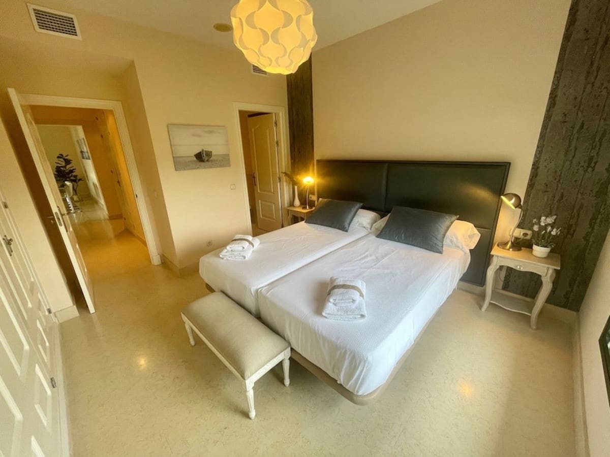 2 sovrum Lägenhet till salu i Benahavis med garage - 550 000 € (Ref: 9532970)