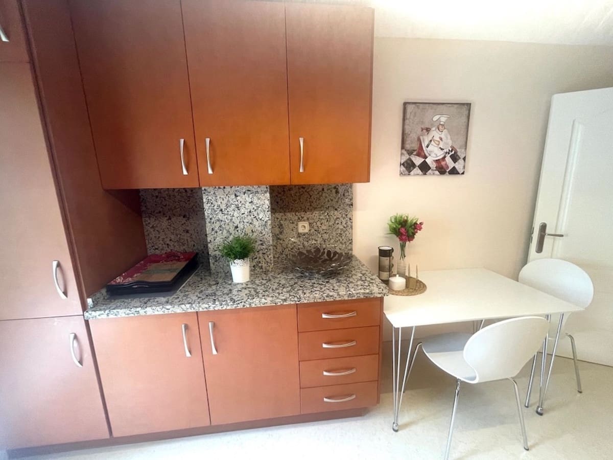 2 sovrum Lägenhet till salu i Benahavis med garage - 550 000 € (Ref: 9532970)