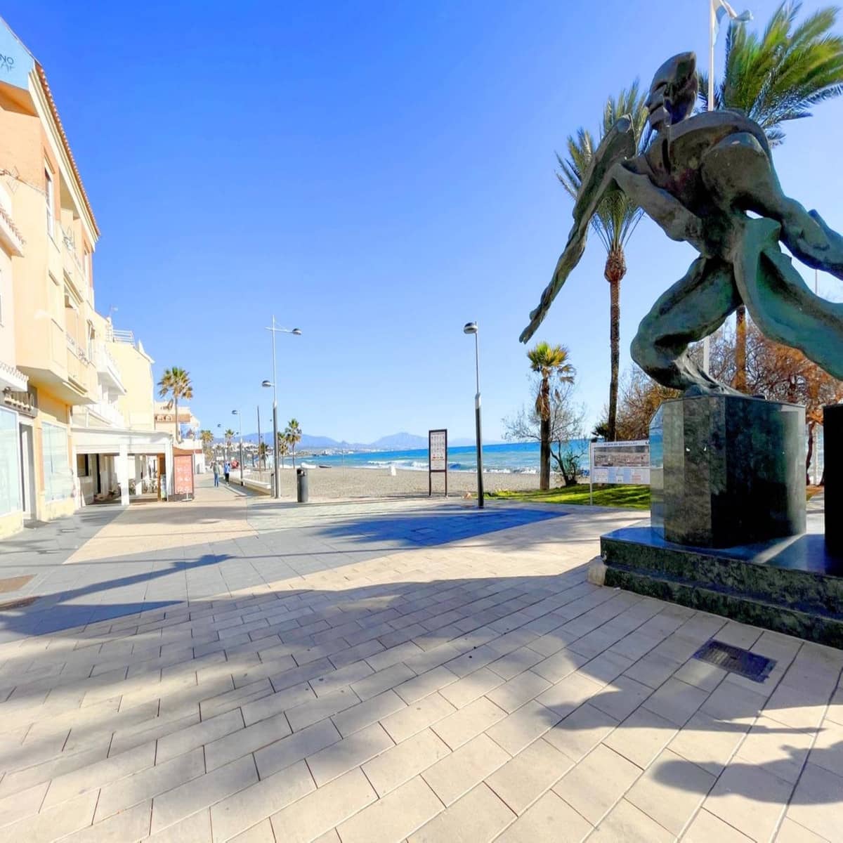 4 sovrum Lägenhet till salu i San Luis de Sabinillas med garage - 300 000 € (Ref: 9532971)