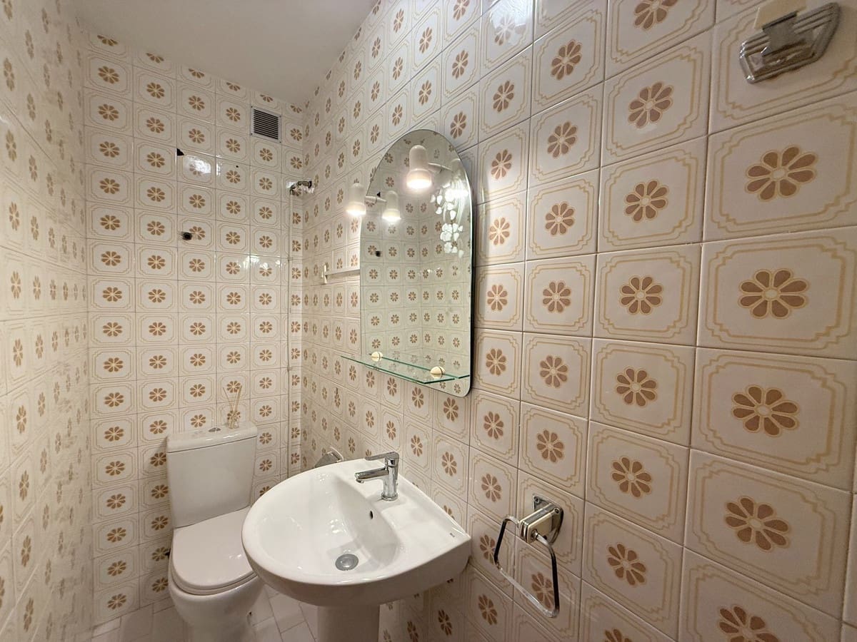 4 sovrum Lägenhet till salu i San Luis de Sabinillas med garage - 300 000 € (Ref: 9532971)