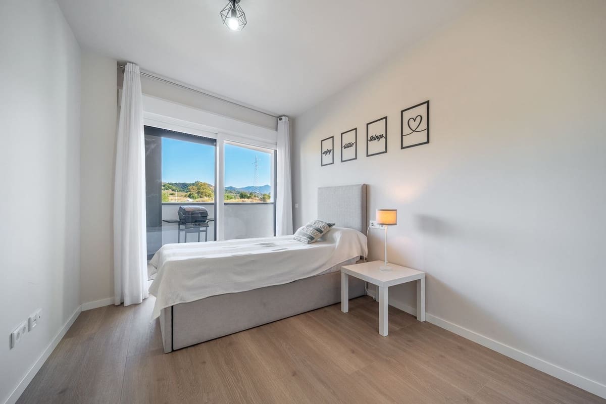 2 quarto Apartamento para venda em Estepona - 400 000 € (Ref: 9532973)