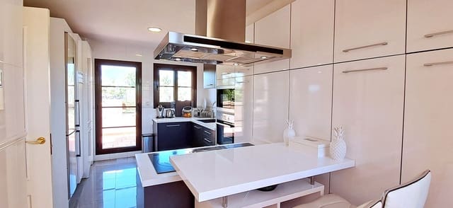 3 chambre Penthouse à vendre à La Concha - Resina Golf, Estepona - 785 000 € (Ref: 9535345)