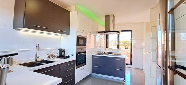 3 chambre Penthouse à vendre à La Concha - Resina Golf, Estepona - 785 000 € (Ref: 9535345)