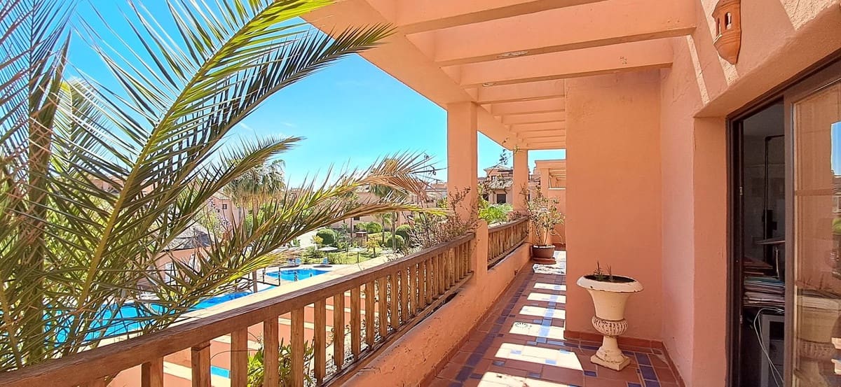 3 chambre Penthouse à vendre à New Golden Mile - 785 000 € (Ref: 9535345)