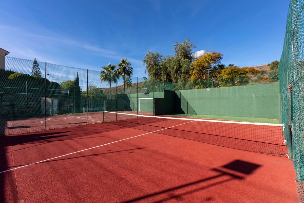 4 bedroom Finca/Country House for sale in Riviera del Sol - € 495,000 (Ref: 9535346)