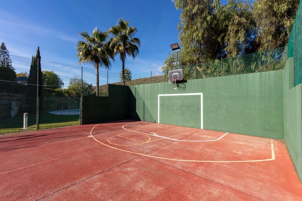 4 bedroom Finca/Country House for sale in Riviera del Sol - € 495,000 (Ref: 9535346)